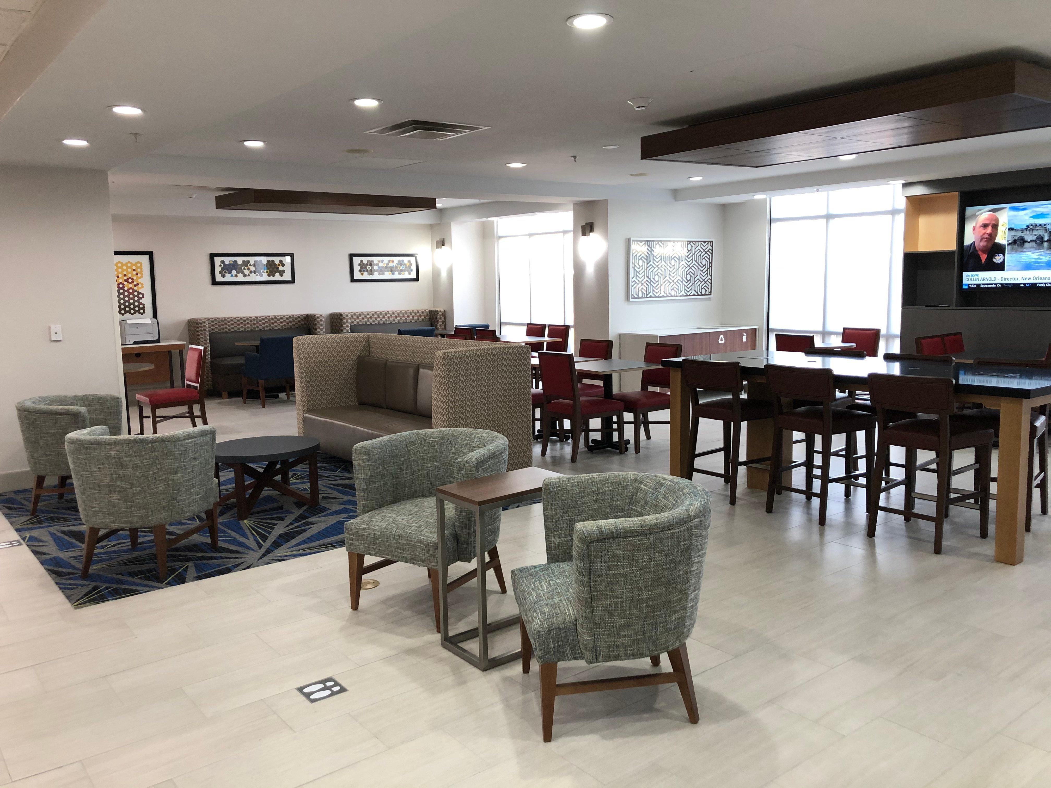 Holiday Inn Express Hillsboro I-35 By Ihg Exterior photo