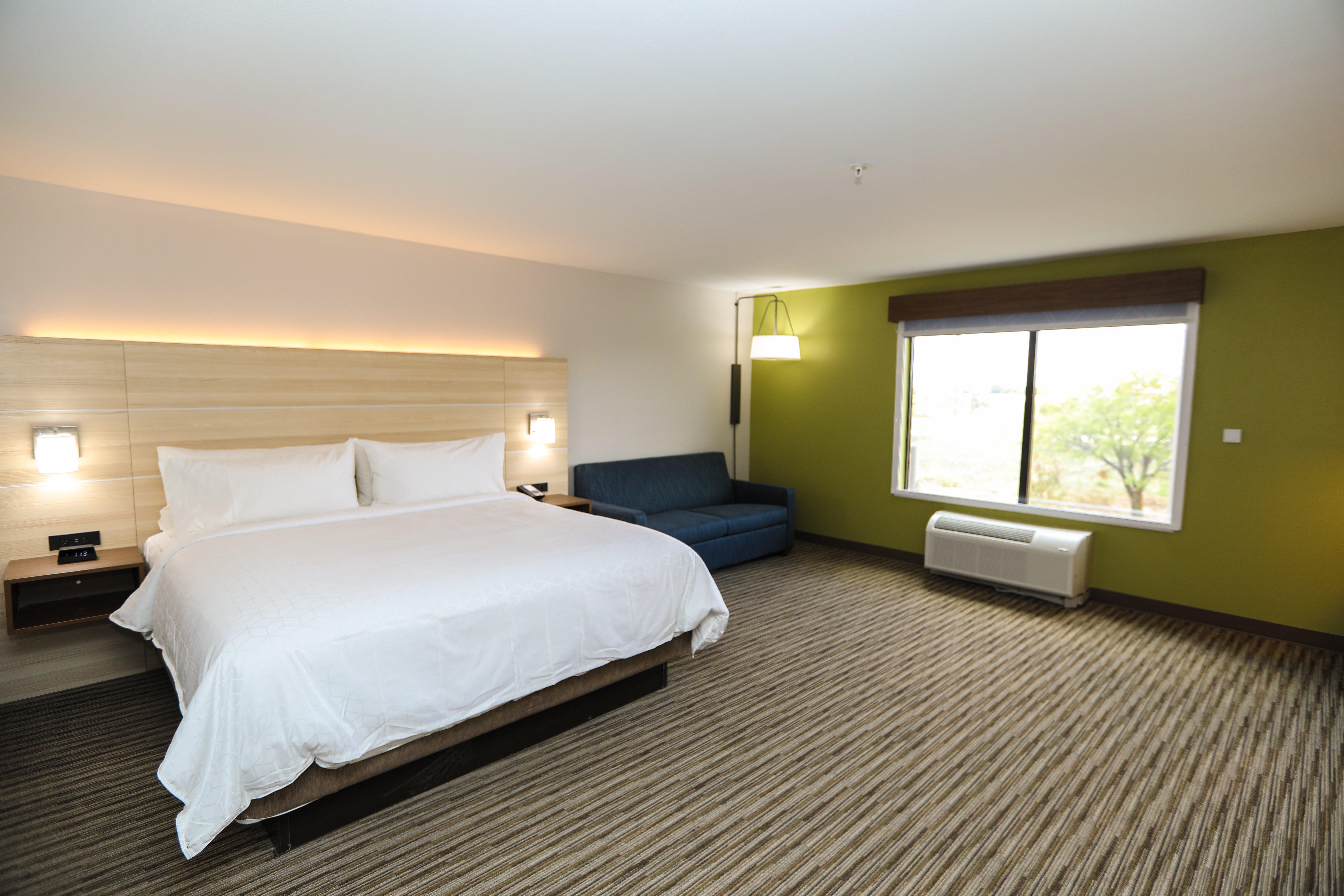 Holiday Inn Express Hillsboro I-35 By Ihg Exterior photo