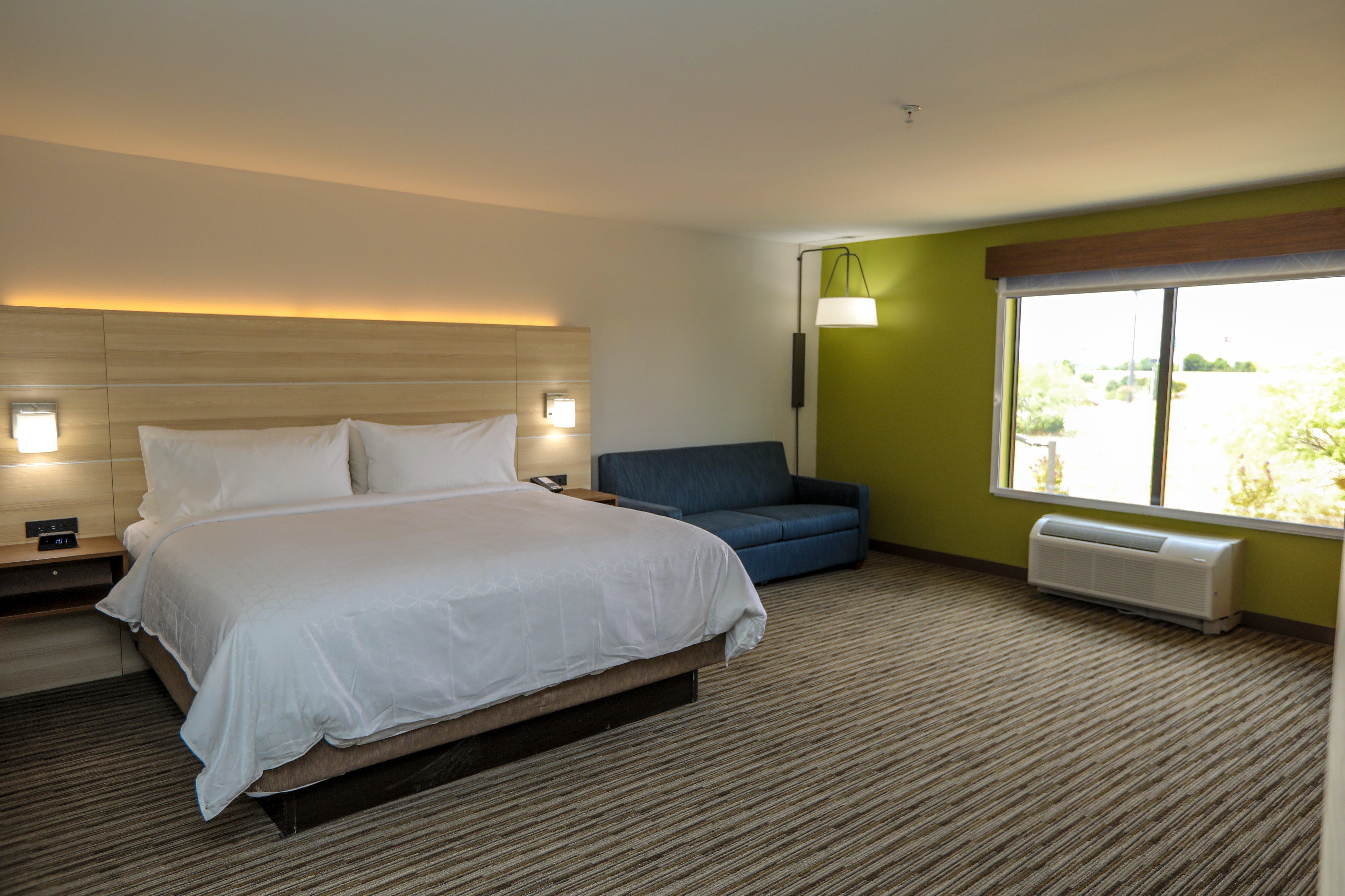 Holiday Inn Express Hillsboro I-35 By Ihg Exterior photo