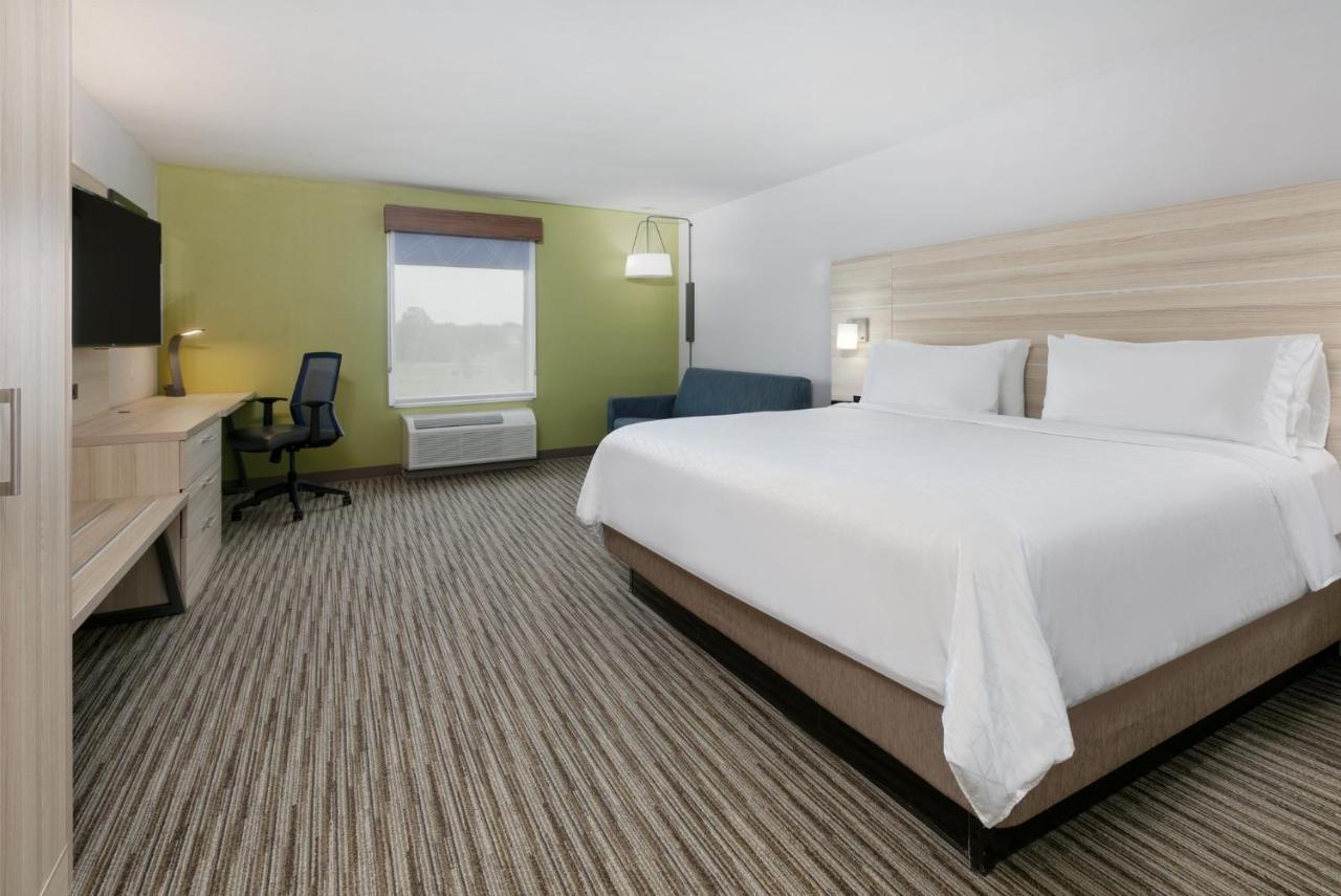 Holiday Inn Express Hillsboro I-35 By Ihg Exterior photo